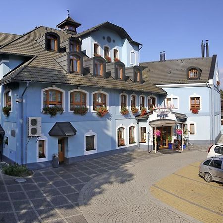 Agh Hotel Rožnov pod Radhoštěm Zewnętrze zdjęcie